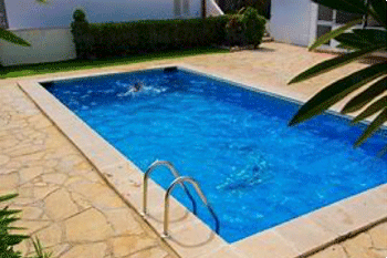 au-secours-la-piscine-du-voisin-fait-trop-bruit-