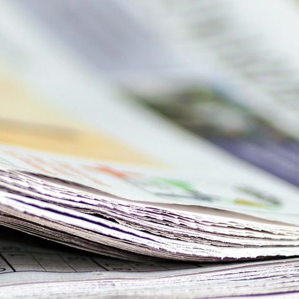 journal plié en deux