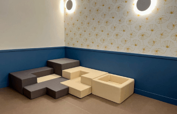 local d'une crèche moderne sans enfant
